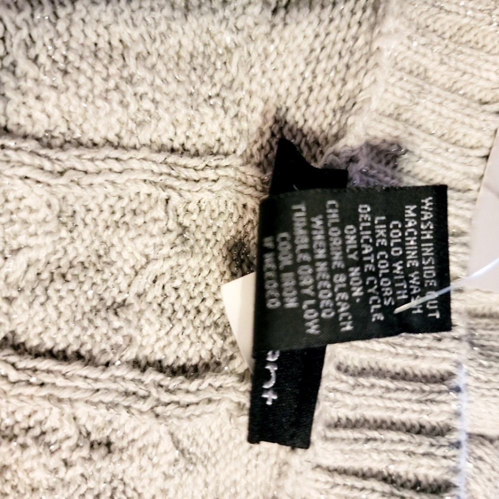 Lane Bryant Cable Knit Pullover V Neck Sweater - Picture 6 of 6